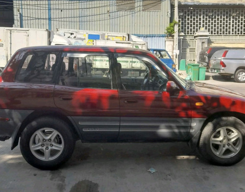 ឡានលក់ឆ្នាំ 96 ប៉ុងពីរ