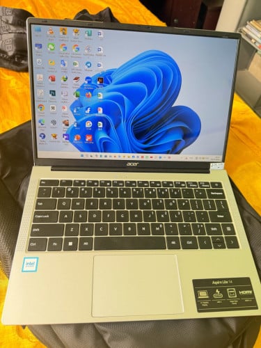 ទិញមកអត់ដែលបានប្រើ ថ្មី 99.%នៅធានា7ខែពីក្រុមហ៊ុន រាងស្ដើងស្អាត ទំហំផ្ទុកធំ Rem 8G storage 512g