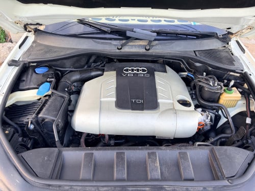 ខ្ញុំចង់លក់ AudiQ7