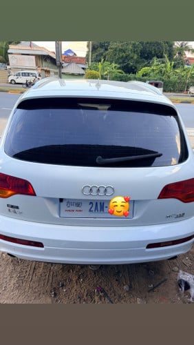 ខ្ញុំចង់លក់ AudiQ7