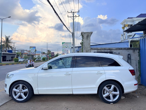 ខ្ញុំចង់លក់ AudiQ7