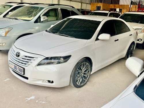 ឡានលក់ Camry 09 LE កៅអីចុច ព៉ោង9 ក្នុងលឿង ម៉ាញ៉េJBL មានហ្រ្វាំងABS & VSC ពណ៌ស