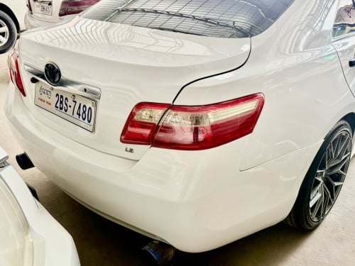 ឡានលក់ Camry 09 LE កៅអីចុច ព៉ោង9 ក្នុងលឿង ម៉ាញ៉េJBL មានហ្រ្វាំងABS & VSC ពណ៌ស