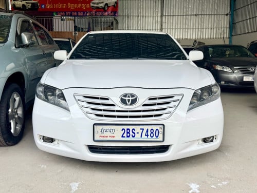 ឡានលក់ Camry 09 LE កៅអីចុច ព៉ោង9 ក្នុងលឿង ម៉ាញ៉េJBL មានហ្រ្វាំងABS & VSC ពណ៌ស