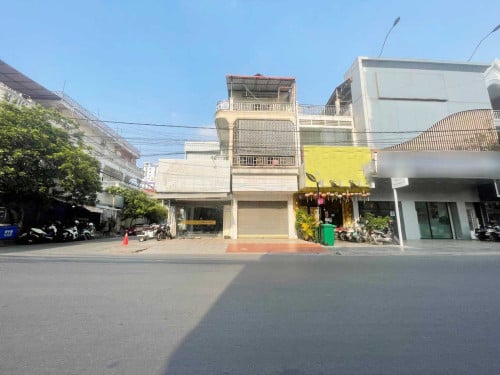 ផ្ទះកែងសម្រាប់ជួល នៅទួលទំពូង | Corner House for Rent in Toul Tumpoeung