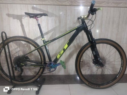 *  GT Avalanche  (នៅថ្មី 95% ); រង្វង់កង់ 27.5" Size:S*  លីប1x9 * (ដុំរ៉ែ ជង្គង់ប្រហោង)