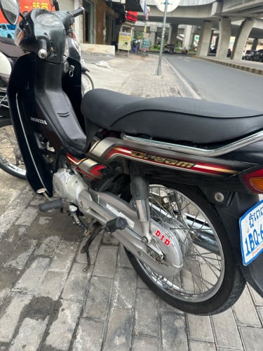លក់Honda dream