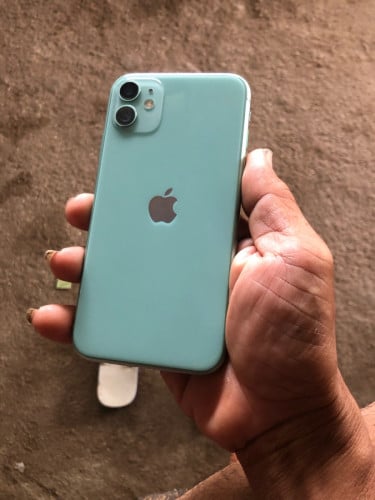 លក់iPhone 11ជាប់ប្រើបាន
