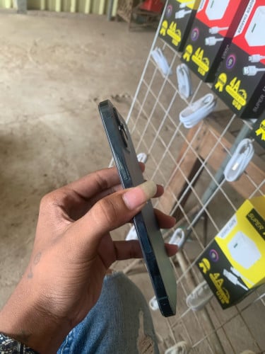 លក់ទូរស័ព្ទiPhone12bromax