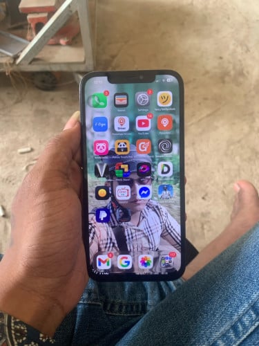 លក់ទូរស័ព្ទiPhone12bromax