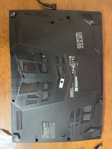 លក់ Laptop Specs ខ្លាំង តម្លៃធូរ (Core i7 / RAM 32GB / SSD 1TB) - Great for Study & Office