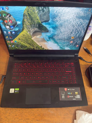 លក់ Laptop Specs ខ្លាំង តម្លៃធូរ (Core i7 / RAM 32GB / SSD 1TB) - Great for Study & Office