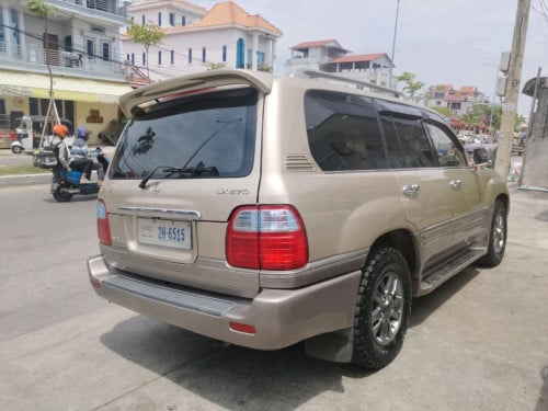 ឡានលក់Lx470ឆ្នាំ2000សាំងហ្គាស់9800$