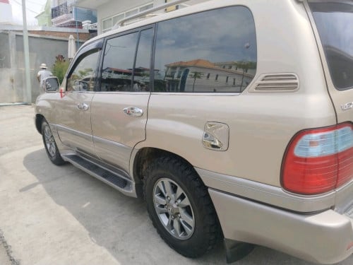 ឡានលក់Lx470ឆ្នាំ2000សាំងហ្គាស់9800$