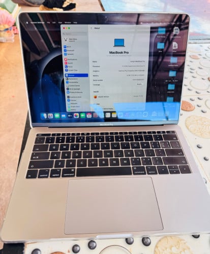 លក់ MacBook Pro 2017