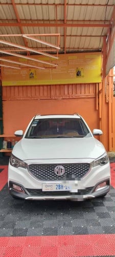 លកឡាន MG zsតំលៃ 15500$