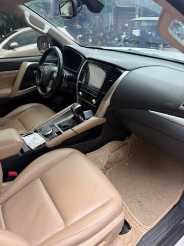 លក់ប្រញាប់លុយ MITSUBISHI PAJERO SPORT 2021 FULL