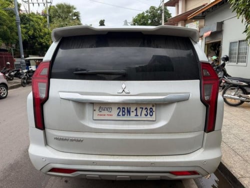 លក់ប្រញាប់លុយ MITSUBISHI PAJERO SPORT 2021 FULL