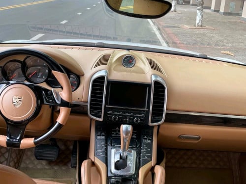 ឡានលក់Porsche.Cayenne.ឆ្នាំ2013ម៉ាសូ៍ត