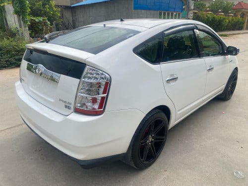 ឡានលក់Prius ភ្នំពេញ2BC-xxxx