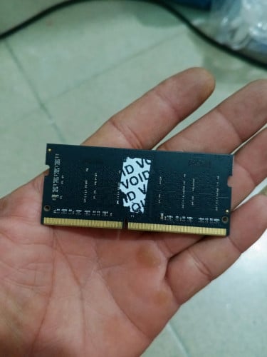 លក់R4)8G)SSD240Gនៅប្រើបានទាំងអស់។ដោះចេញពីម៉ាស៊ីន