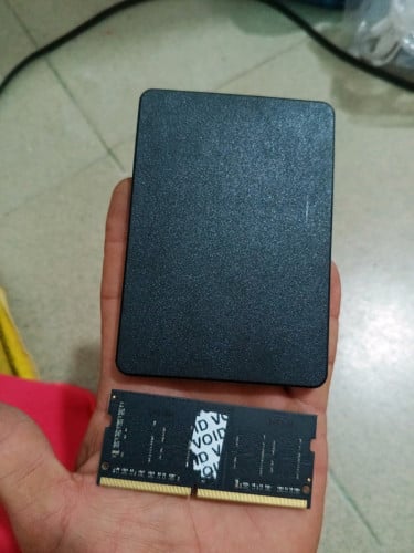 លក់R4)8G)SSD240Gនៅប្រើបានទាំងអស់។ដោះចេញពីម៉ាស៊ីន