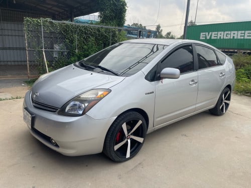លក់រថយន្ត Toyota Prius 06 Full ឡានរៀបហើយស្អាត