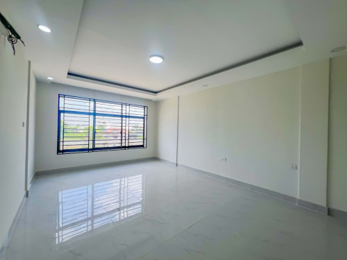 ✅ ផ្ទះអាជីវកម្ម (មានជណ្តើរយន្ដប្រអប់) សម្រាប់លក់ បុរីប៉េងអុីម ផ្លូវព្រៃស (E-15618)