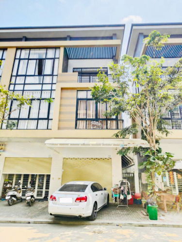 🏡Shophouse for Rent