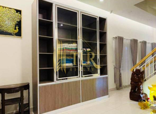 🏡Shophouse for Sale or Rent