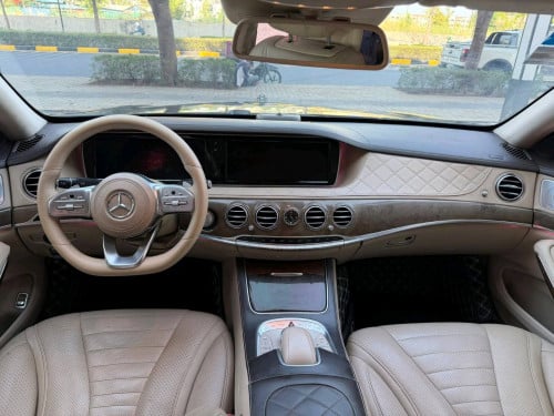 🔹ម៉ូឌែល (Model) :  Mercedes Benz S550L 🔹តម្លៃមហាពិសេស (Full Price)  :   47000$🔹ឆ្នាំផលិត (Yea