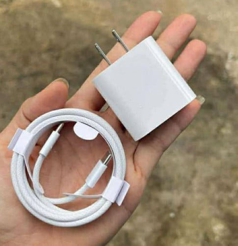 17 pmx 35w usb-C power adapter