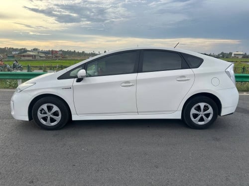 2012  Prius