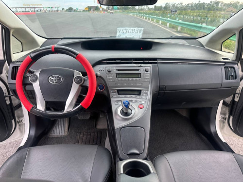2012  Prius