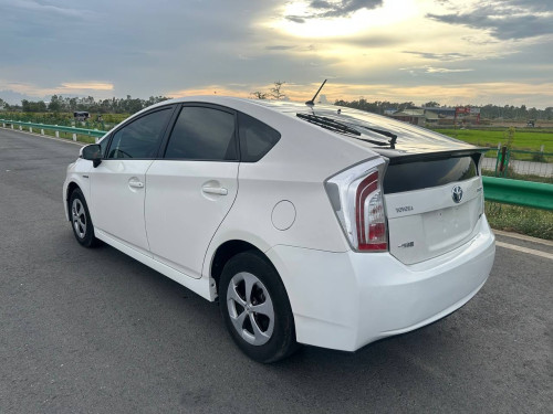 2012  Prius