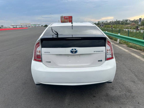 2012  Prius