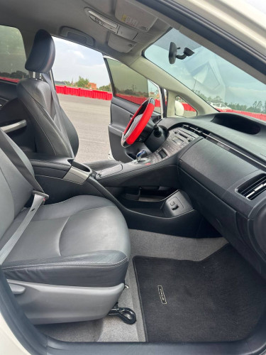 2012  Prius