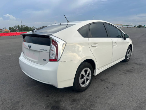 2012  Prius