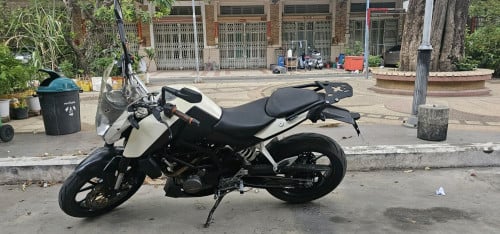 2013/15 Duke 200