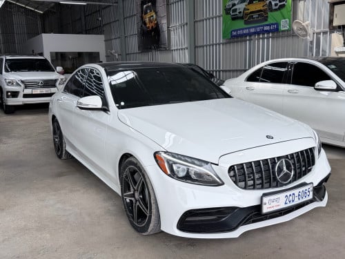 2015 Mercedes C300 AMG ទើបកាត់បាន សាងតម្លៃល្អ