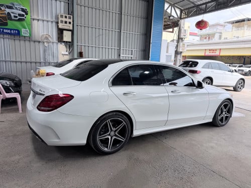 2015 Mercedes C300 AMG ទើបកាត់បាន សាងតម្លៃល្អ