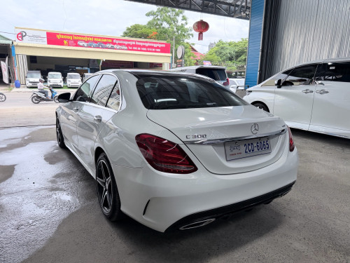 2015 Mercedes C300 AMG ទើបកាត់បាន សាងតម្លៃល្អ