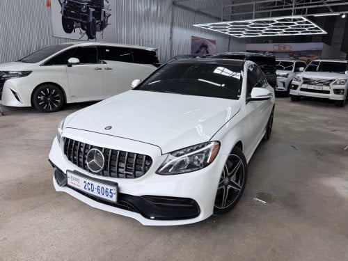 2015 Mercedes C300 AMG ទើបកាត់បាន សាងតម្លៃល្អ