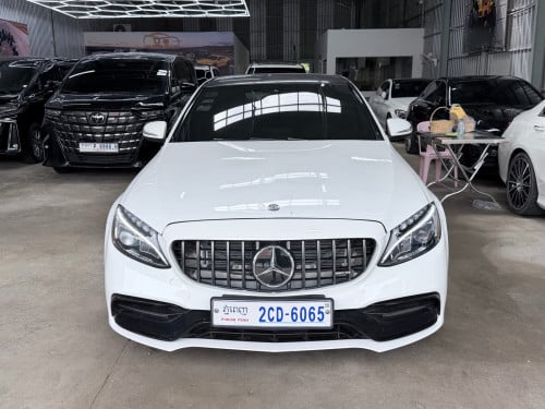 2015 Mercedes C300 AMG ទើបកាត់បាន សាងតម្លៃល្អ