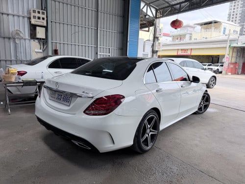 2015 Mercedes C300 AMG ទើបកាត់បាន សាងតម្លៃល្អ