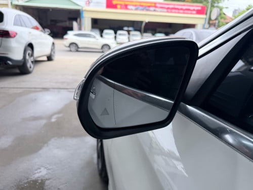 2015 Mercedes C300 AMG ទើបកាត់បាន សាងតម្លៃល្អ