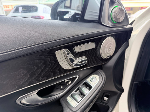 2015 Mercedes C300 AMG ទើបកាត់បាន សាងតម្លៃល្អ