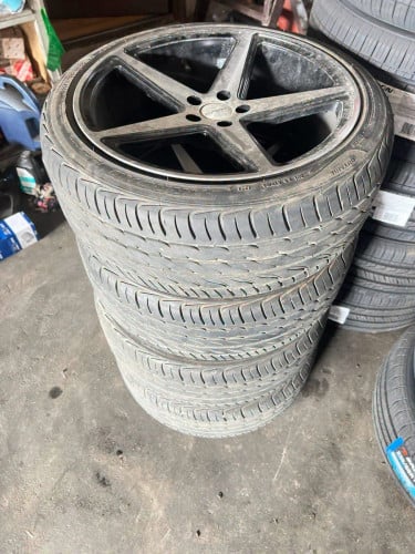 225 40 R18 Prius សំបក24