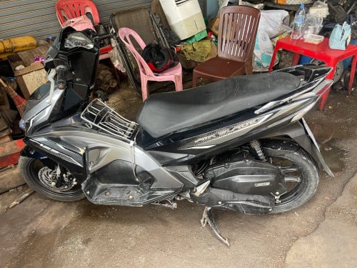 410$ year 2019 Honda air blade 125cc
