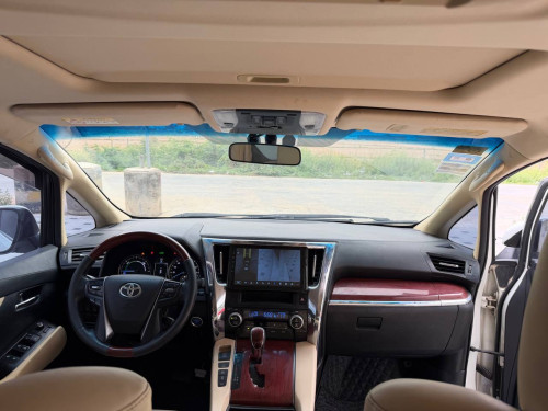 ALPHARD 012 auto 3 កៅអី​VIP
